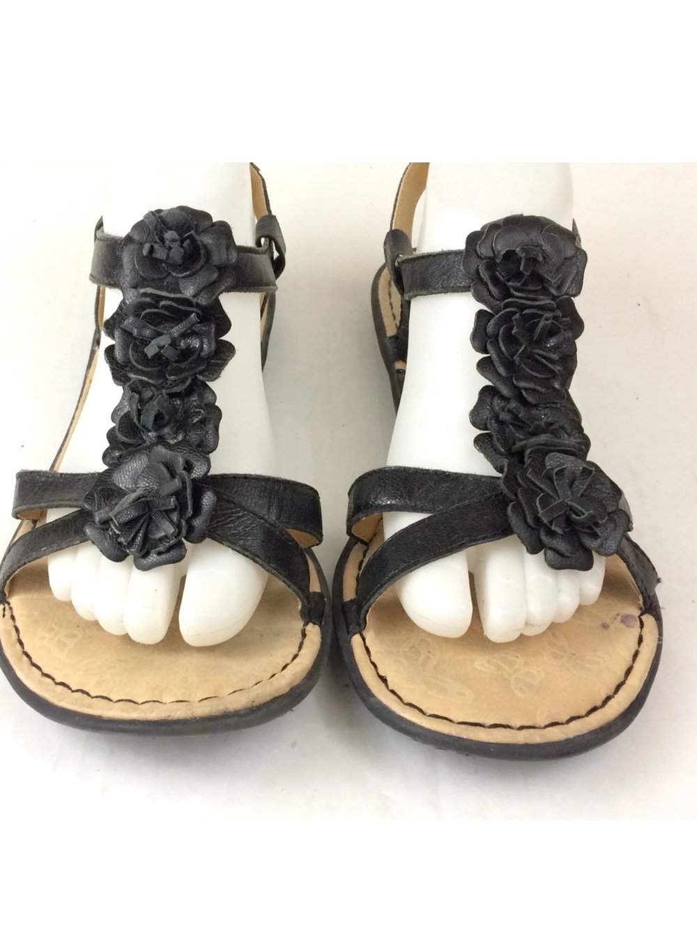 BOC Size 10 BORN Black Leather Floral Flat Sandals Great Condition